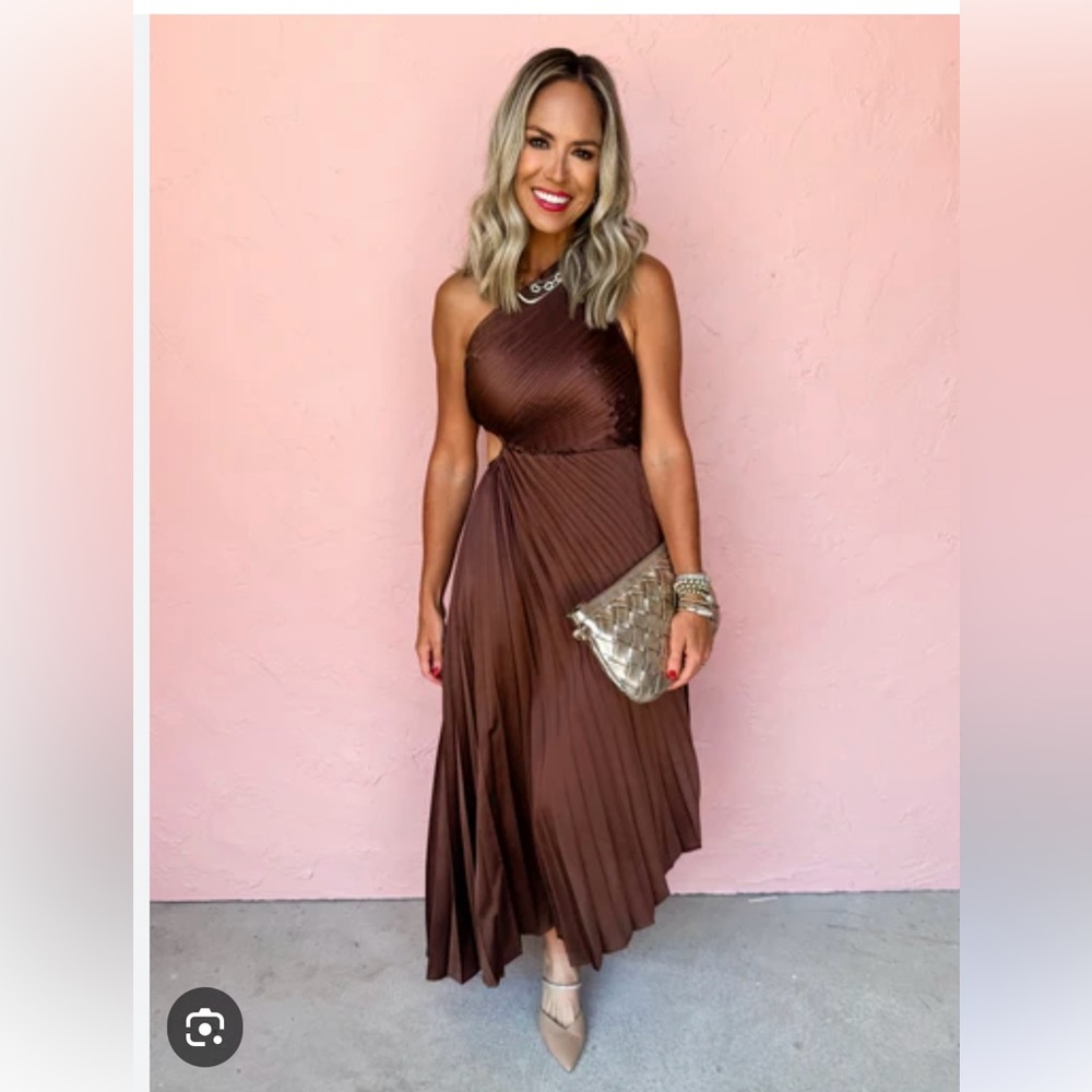 Pleated Asymmetric one-shoulder dress